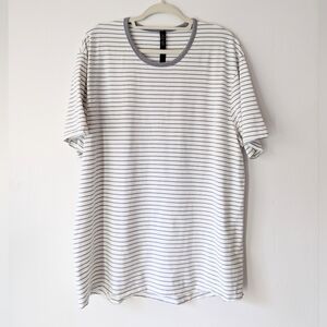 Lululemon 5 Year Basic Tee Stripped Grey Size XXL